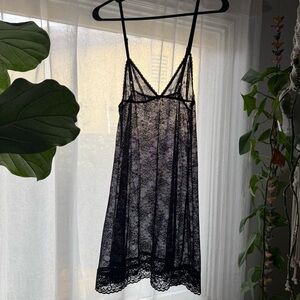 Honeydew stretch lace slip dress🤩
